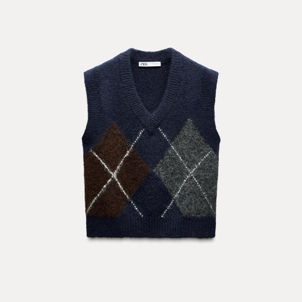 ARGYLE KNIT SWEATER VEST